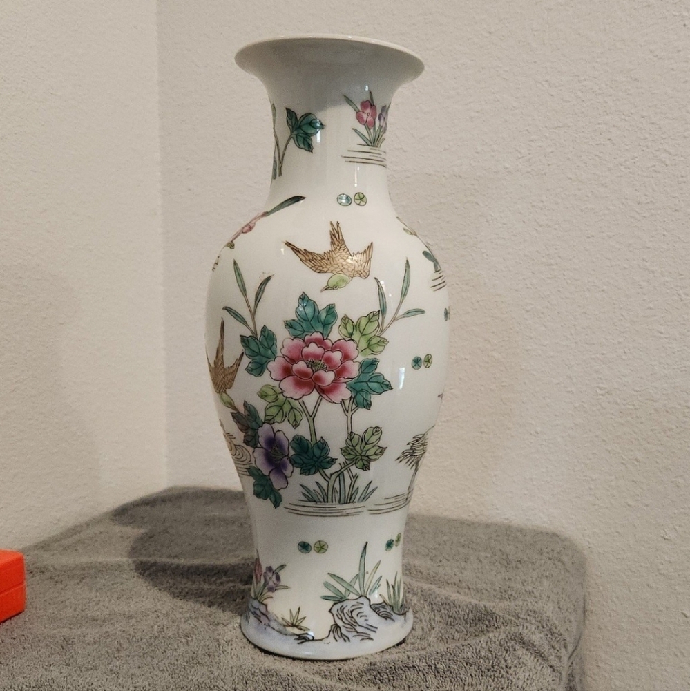 Vintage Early 20th Century Asian Famille Rose Hand Painted Birds Vase
